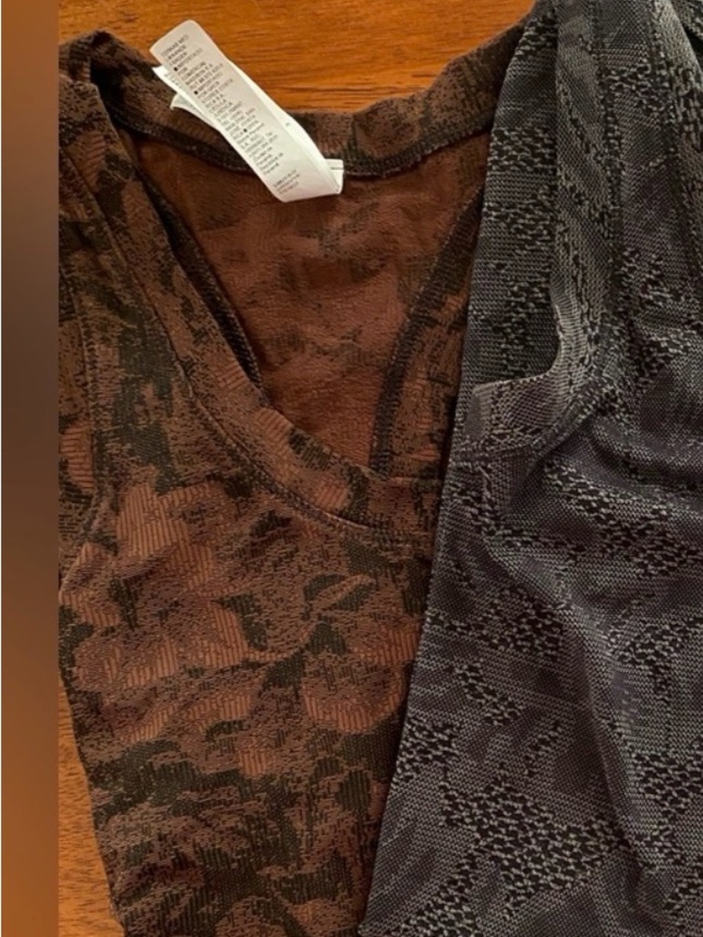 NWOT TWO for $15! XS  Athleta textures tanks